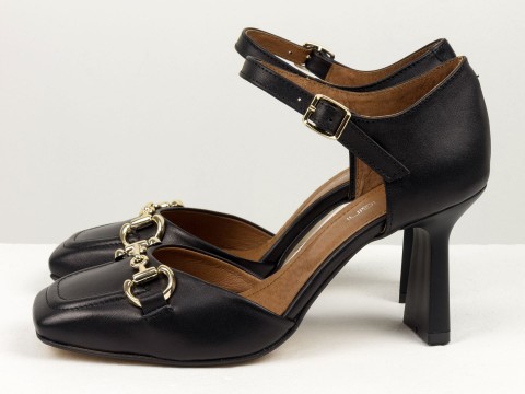 Дизайнерские черные босоножки на стильном каблуке из натуральной итальянской кожи с золотой фурнитурой, С-2211-23